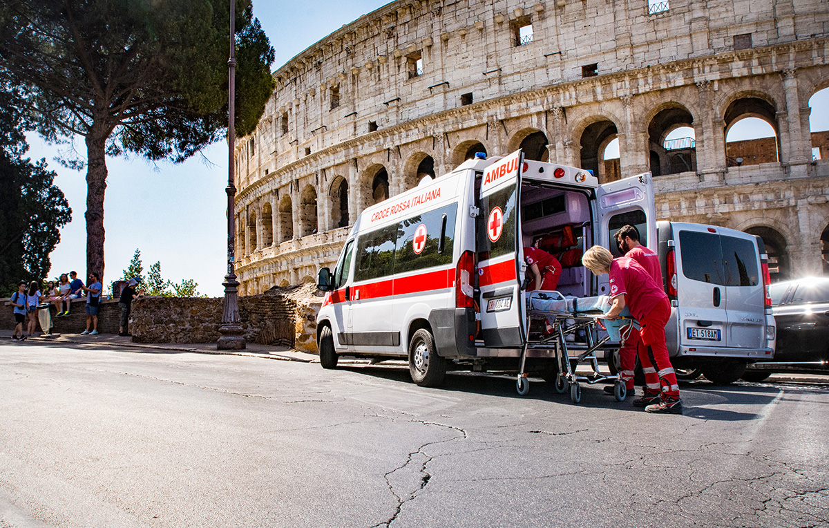 Praktisk der ovre spild væk Croce Rossa di Roma - Un'Italia che aiuta