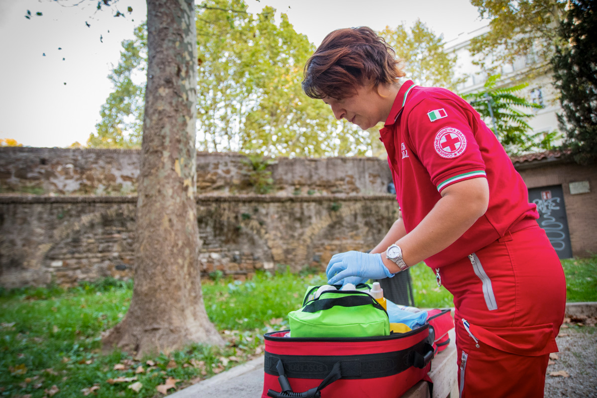 Progetto Take Care - Attività Unità di strada della Croce Rossa di Roma